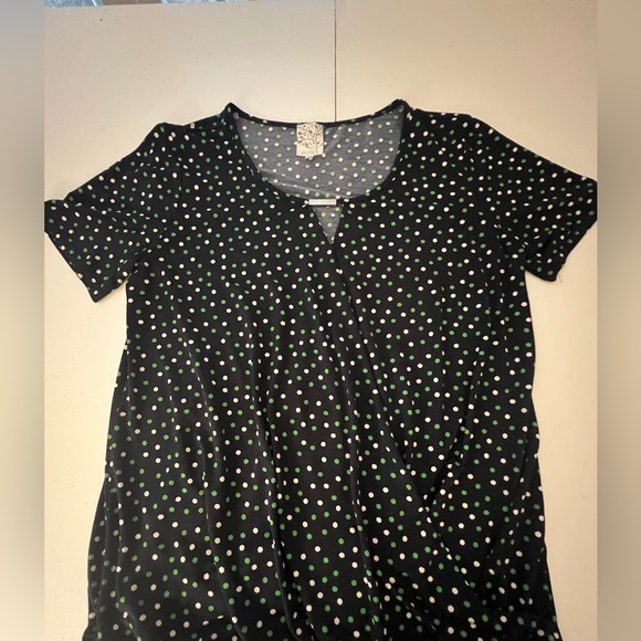 NAIF WOMENS NAVY/GREEN/WHITE POLKA DOT SHORT SLEEVE TOP SIZE MEDIUM - Picture 9 of 12